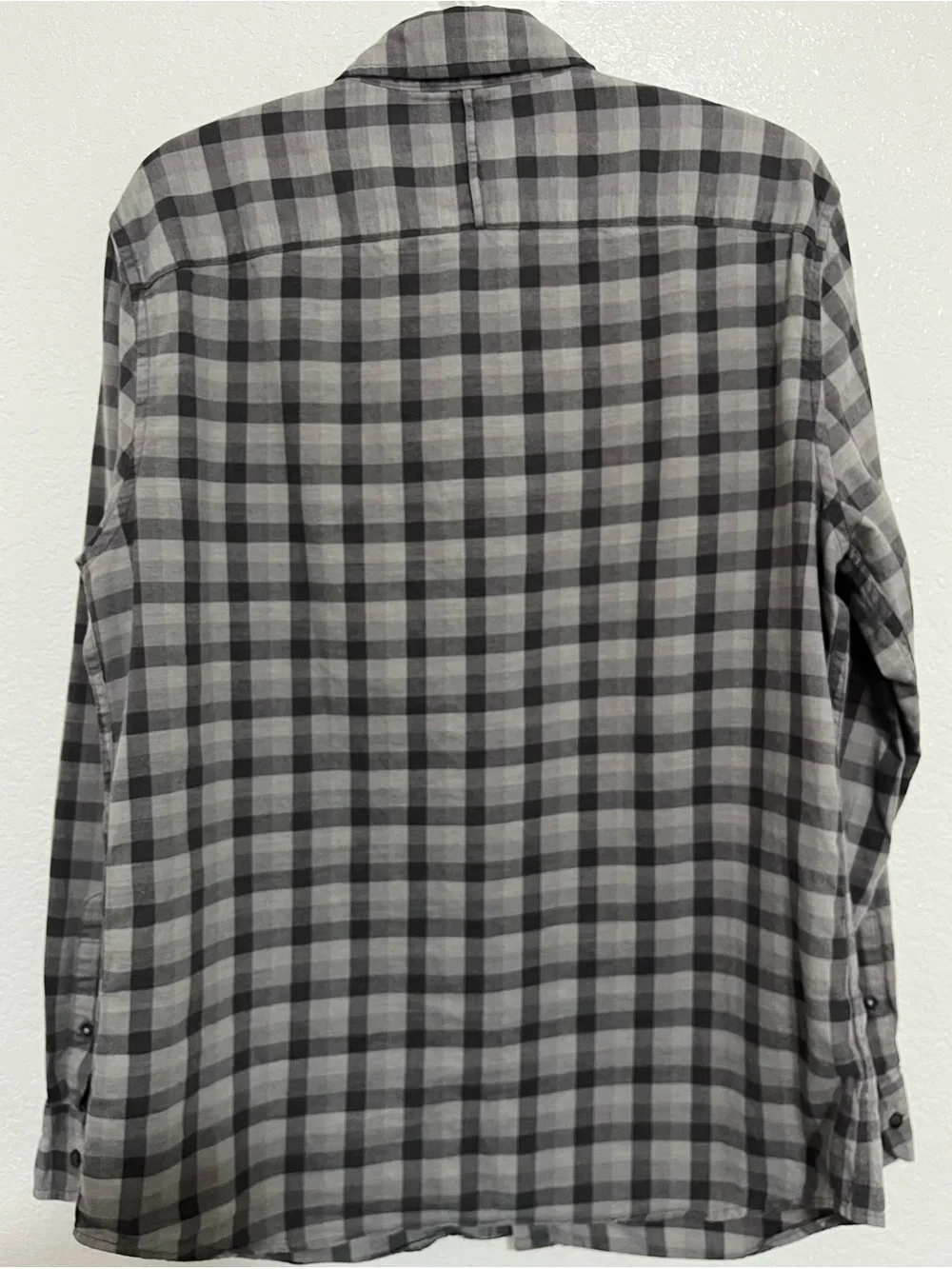 Banana Republic  Luxe Flannel Men's Gray and Black Plaid Long Sleeve Shirt